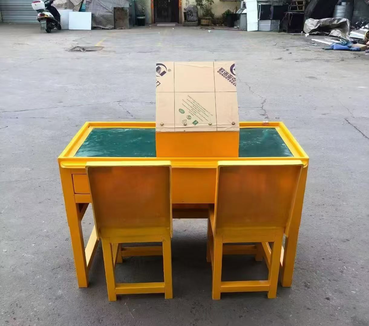 恒山防静电导通桌井下煤矿火工品发放桌：危险品流转的安全守护者
